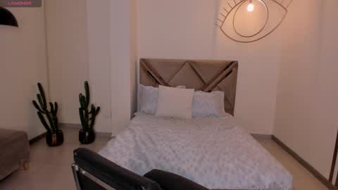 Sunny Rivers online show from 09.10.25