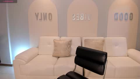 Sunny Rivers online show from 10.21.25