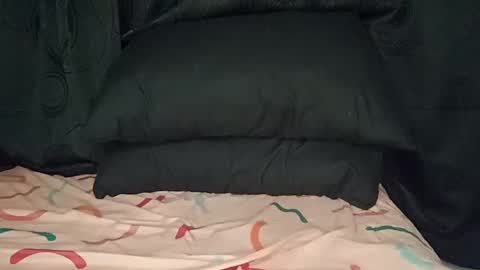 Snapshot of sunshine_days chatting on 12.29.24 Annie online show from 12.29.24