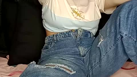 Snapshot of sunshine_days chatting on 01.09.25 Annie online show from 01.09.25