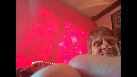 Snapshot of suntroll chatting on 12.07.24 Suntroll online show from 12.07.24