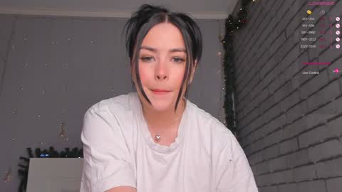 Milana Scarlett online show from 11.10.25