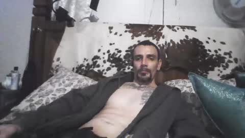 Snapshot of superd512 chatting on 01.06.25 Guero Cash online show from 01.06.25