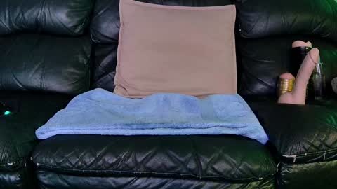 Snapshot of superduty5speed chatting on 12.27.24 Thomas online show from 12.27.24