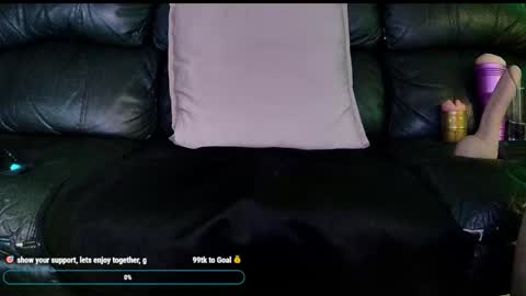 Snapshot of superduty5speed chatting on 02.23.25 Thomas online show from 02.23.25