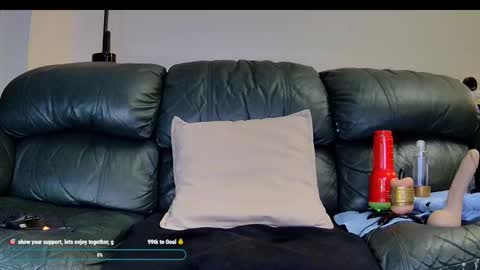 Snapshot of superduty5speed chatting on 11.16.25 Thomas online show from 11.16.25