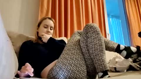 Annie online show from 01.18.25