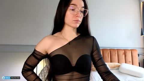 Snapshot of superhot2cb chatting on 12.30.24 Anna online show from 12.30.24