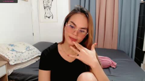 Snapshot of superhotvaleria chatting on 04.30.26 Im val online show from 04.30.26