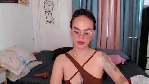 Snapshot of superhotvaleria chatting on 05.04.26 Im val online show from 05.04.26