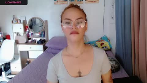 Snapshot of superhotvaleria chatting on 06.08.26 Im val online show from 06.08.26