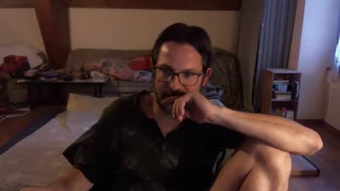 Snapshot of supersquirrel81 chatting on 09.12.25 supersquirrel81 online show from 09.12.25