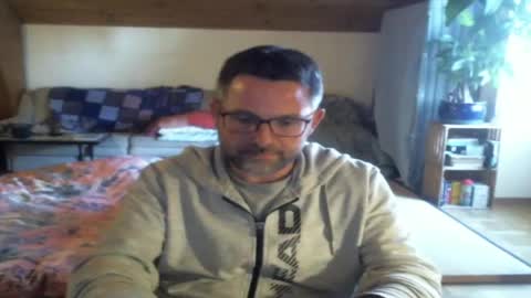 supersquirrel81 online show from 04.22.26