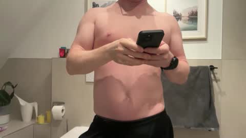 Snapshot of surfstar81 chatting on 03.21.26 surfstar81 online show from 03.21.26