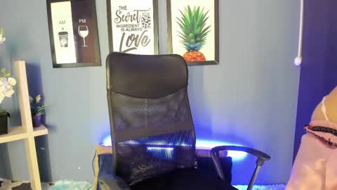 Susann online show from 04.04.26