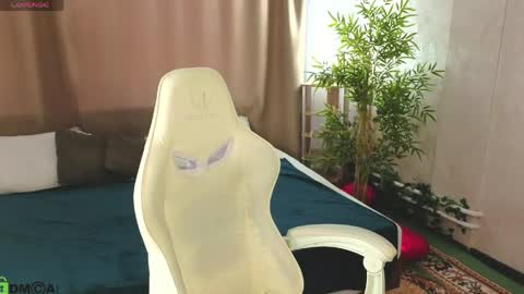 Annie online show from 05.20.26