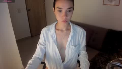 Snapshot of susan_arango chatting on 07.13.26 susan love online show from 07.13.26