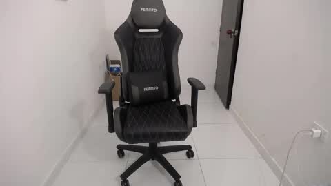 Snapshot of susana254 chatting on 02.19.25 susana lopez online show from 02.19.25