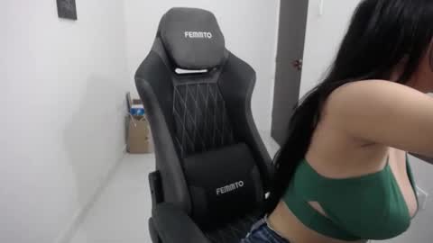 Snapshot of susana254 chatting on 02.22.25 susana lopez online show from 02.22.25