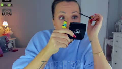 Snapshot of susanjewel chatting on 12.06.24 SusanJewel online show from 12.06.24