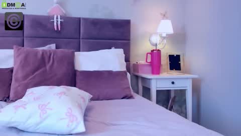 Snapshot of susanjewel chatting on 09.10.25 SusanJewel online show from 09.10.25