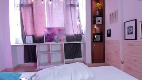 Snapshot of susann_ross chatting on 02.22.25 Susan Everyday From 0530 to 1430 Col Time online show from 02.22.25