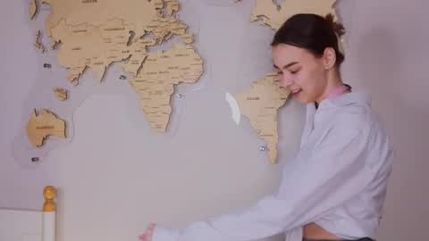 Snapshot of susannahtrojahn chatting on 02.04.26 susannahtrojahn online show from 02.04.26