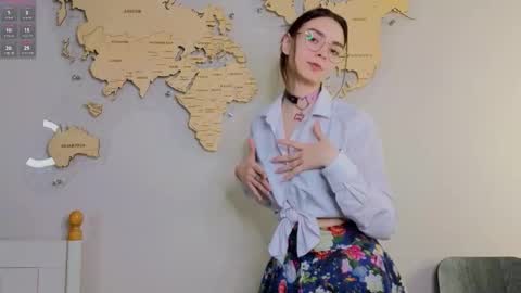 Snapshot of susannahtrojahn chatting on 03.03.26 susannahtrojahn online show from 03.03.26