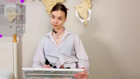 Snapshot of susannahtrojahn chatting on 03.15.26 susannahtrojahn online show from 03.15.26