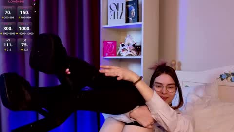 Snapshot of susannahtrojahn chatting on 04.11.26 susannahtrojahn online show from 04.11.26