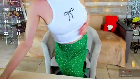 Snapshot of susansmitt chatting on 01.31.26 susansmitt online show from 01.31.26