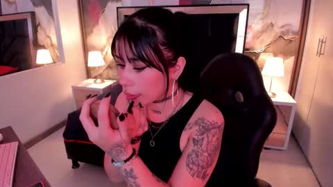 susanvilla online show from 01.14.26