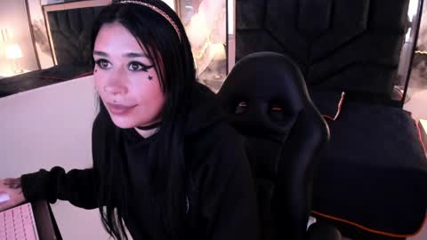 susanvilla online show from 04.16.26