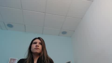 susanwilliams_ online show from 02.05.26