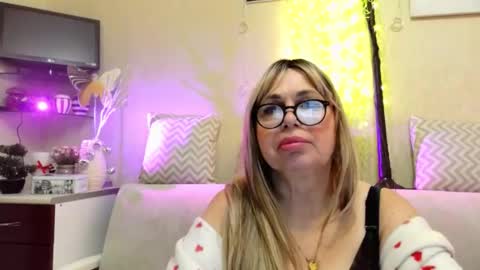 Snapshot of susiexnoreen chatting on 02.18.26 SusiexNoreen online show from 02.18.26