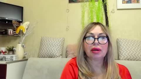 Snapshot of susiexnoreen chatting on 02.24.26 SusiexNoreen online show from 02.24.26