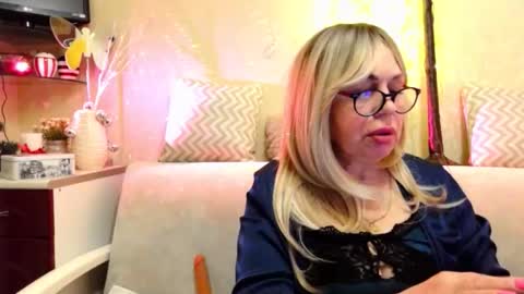 Snapshot of susiexnoreen chatting on 03.06.26 SusiexNoreen online show from 03.06.26