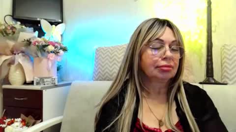 Snapshot of susiexnoreen chatting on 04.24.26 SusiexNoreen online show from 04.24.26