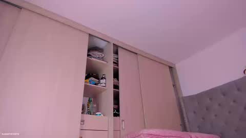 Snapshot of sussan_dream chatting on 09.10.25 Juliana garcia online show from 09.10.25