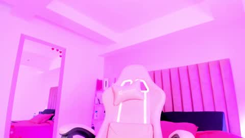 Sussan Nicole  online show from 10.17.25