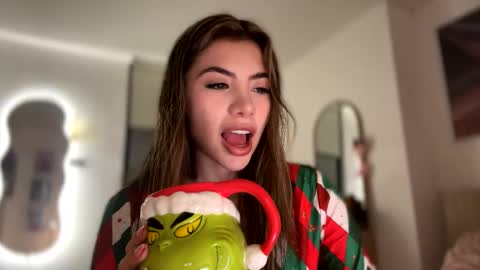  Susy  online show from 12.23.24