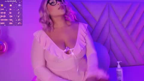 SussieRogers online show from 09.20.25