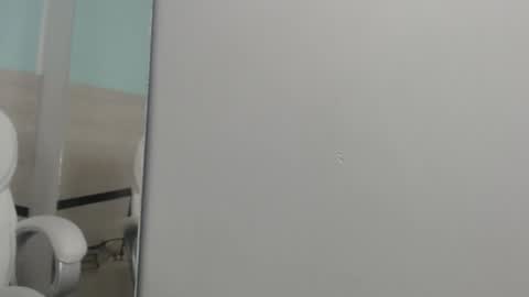 sussy leon online show from 02.05.25