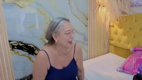 Snapshot of sussy_perez_ chatting on 05.18.26 Sussy online show from 05.18.26