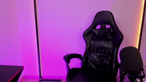 Sussy online show from 12.22.24