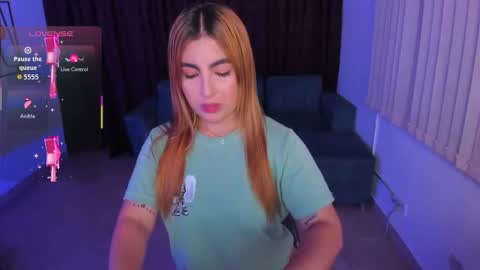 Snapshot of susyamis chatting on 10.21.25 Susy online show from 10.21.25