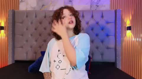 Snapshot of suxan_white chatting on 09.20.25 suxan_white online show from 09.20.25