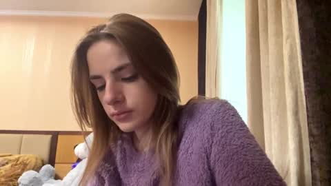 Emila online show from 05.10.26