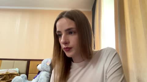 Emila online show from 05.20.26