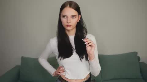 Snapshot of suzannetoye chatting on 12.05.25 Sena online show from 12.05.25